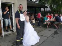 hasička z Michálkovic se vdala a hned utekla k jiným hasičům - první předpoklad k r...